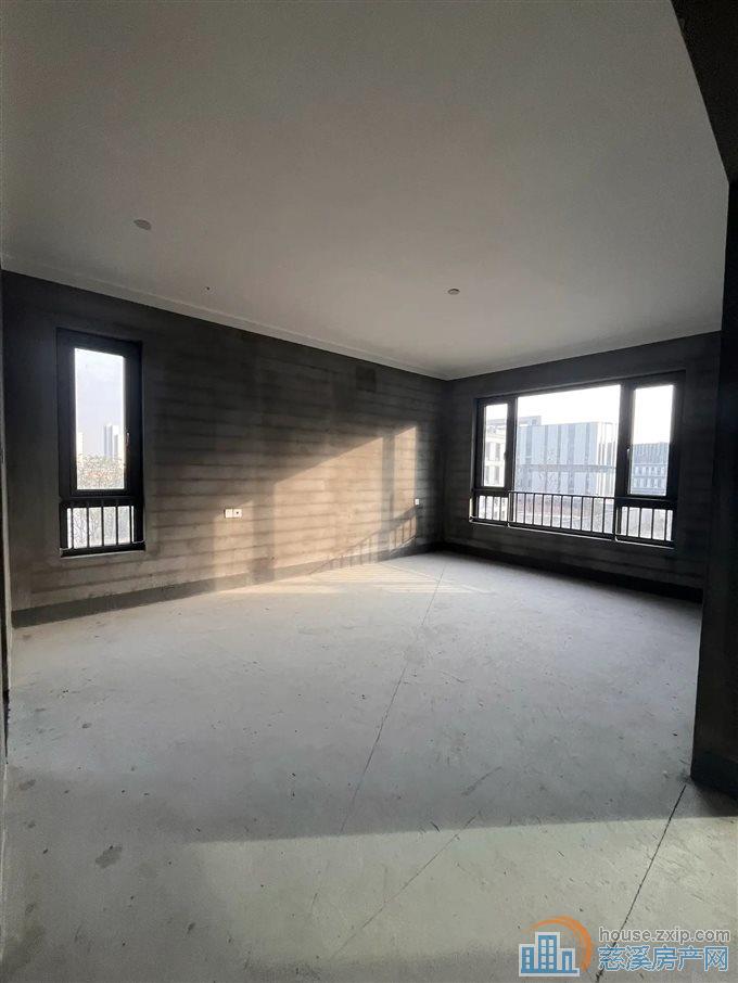 汀澜鸣翠 全新大平层 中间楼层