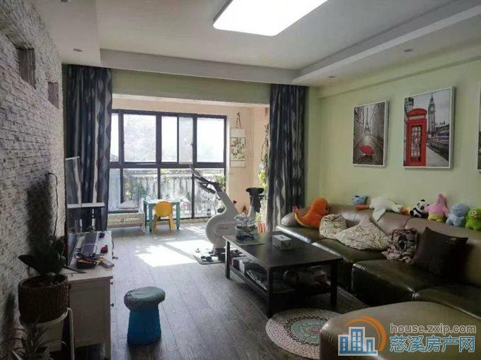 白金湾 144平 前面3阳台+朝北大露台