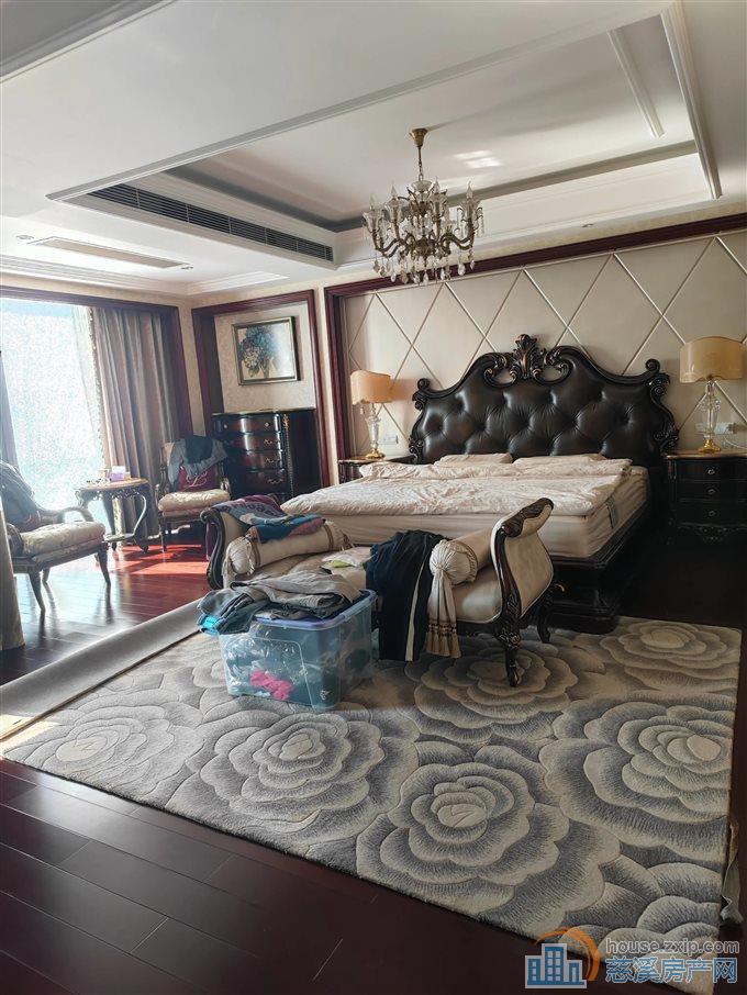 绿城慈园 精装自住顶复 送双车位 杂物间