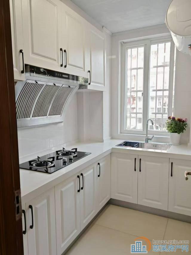 景和家园西区 1楼66平杂物间72.8万