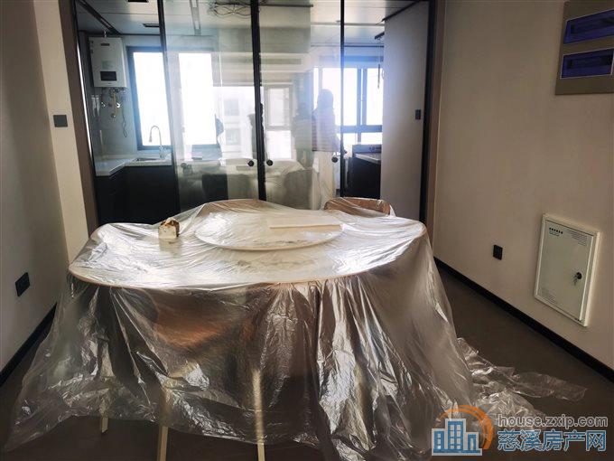 阅江府 带车位 满两年 266万