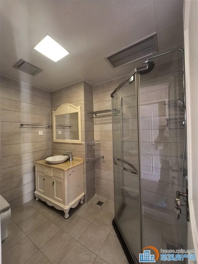 梵石花园 精装141平方182万带车位