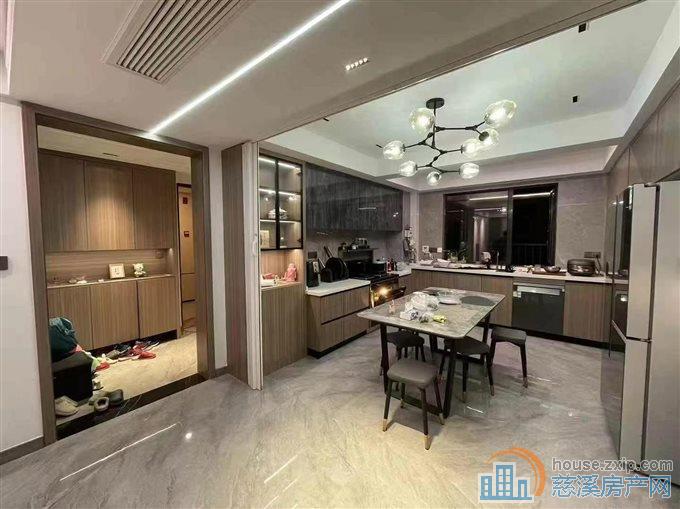 中海湖心半岛花苑三室两厅两卫7200元/