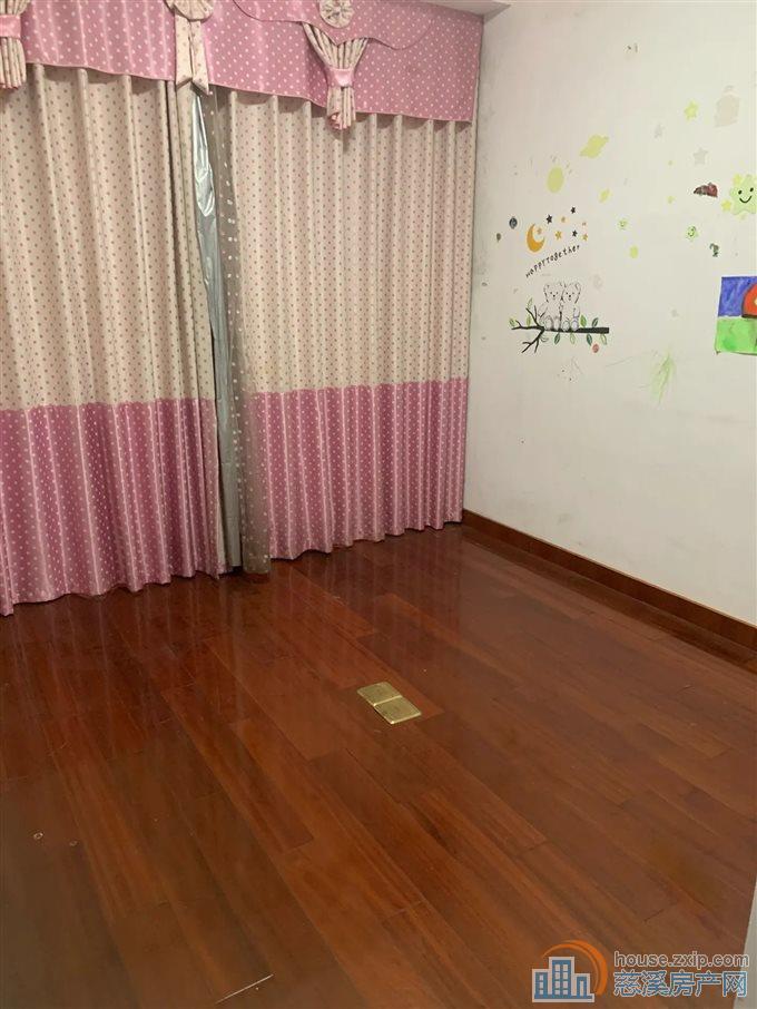 金旦花园  精装修 带车库 实验无在读