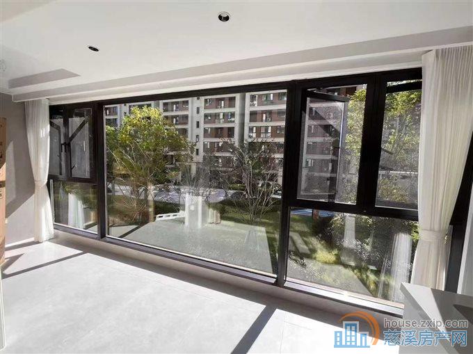 蔚蓝云图电梯洋房95平方法式豪华装修直接