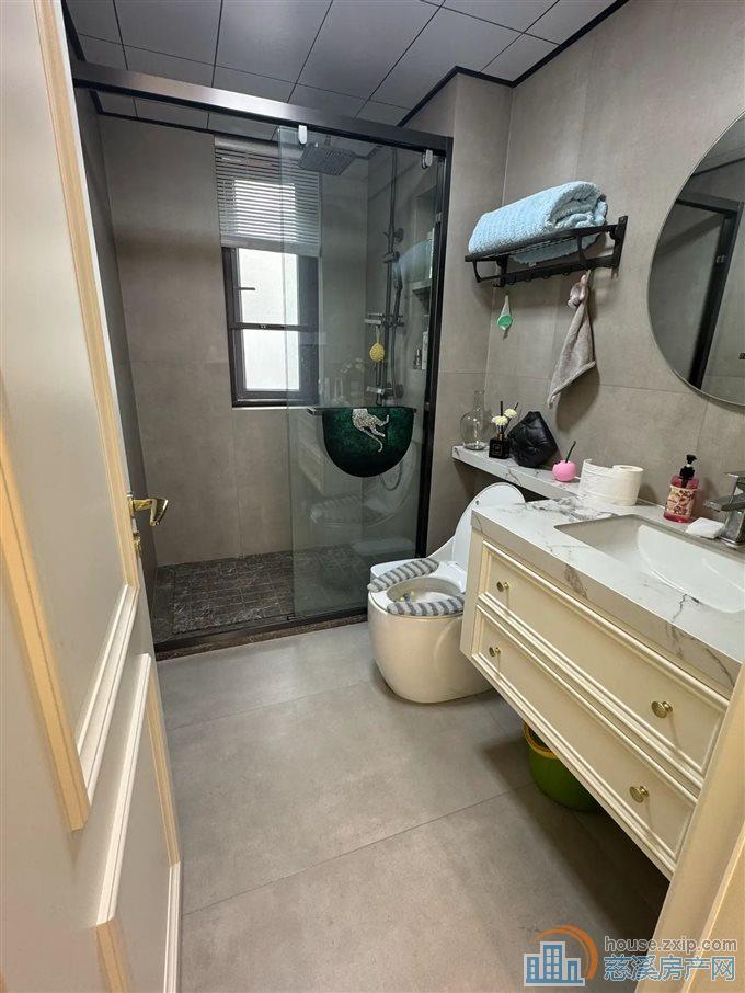 蔚蓝云图花苑精装洋房 送车位