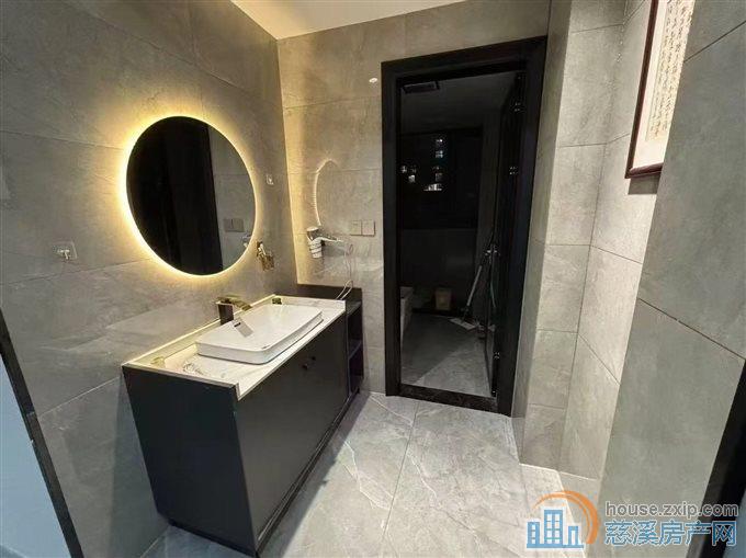 悦华府A区132精装