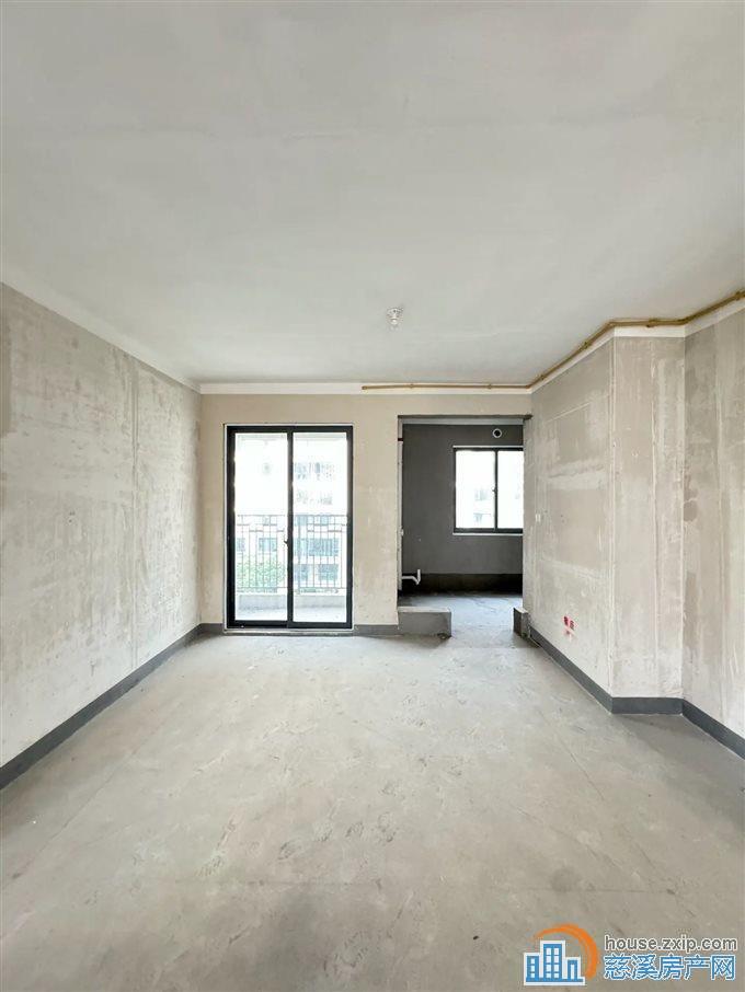 阅江府，文锦电梯洋房，带车位278万中间