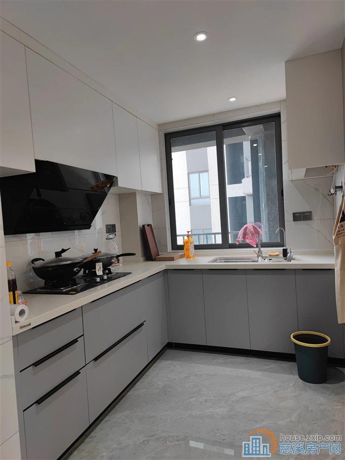 卓越湖樾云著花苑 精装 有车位 明月书院