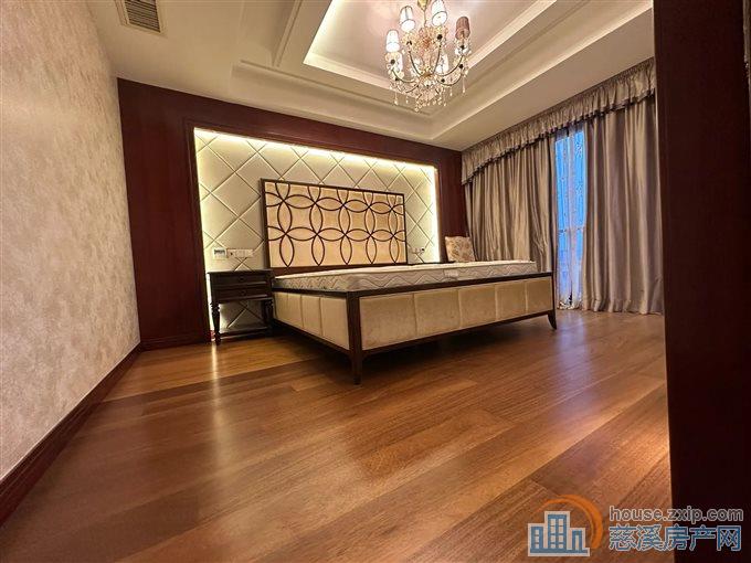 绿城玫瑰园保姆单独电梯275平方550万