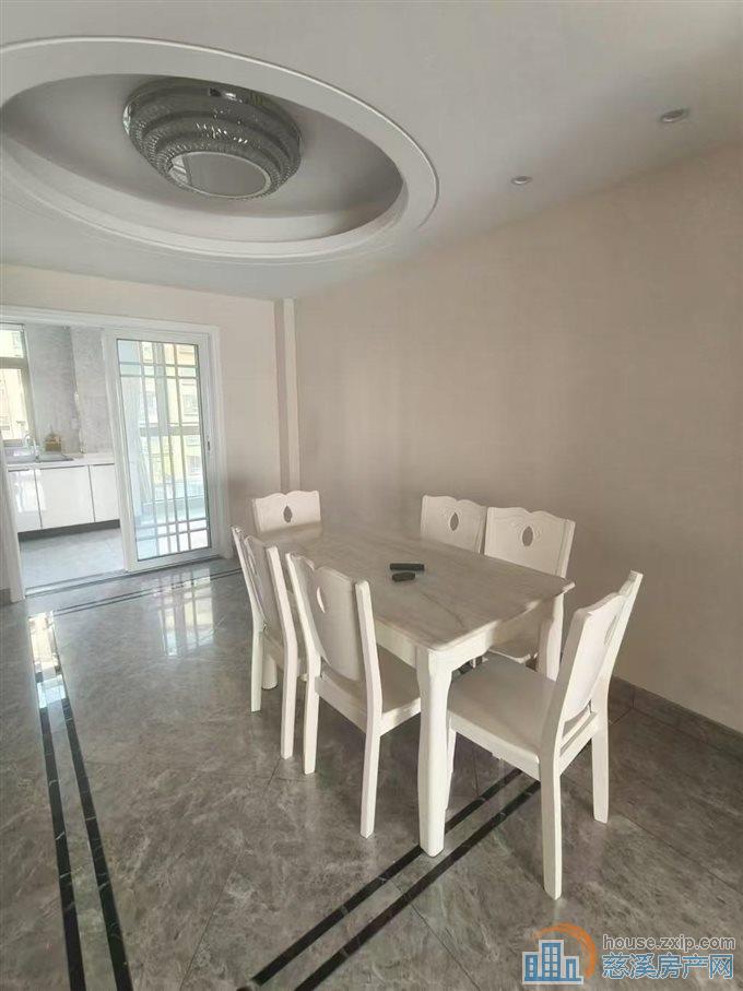 梅林苑150平洋房中间楼层自住精装修