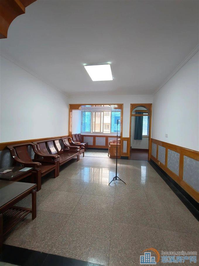 名仕园  中等装修 黄金楼层 阳光无在读