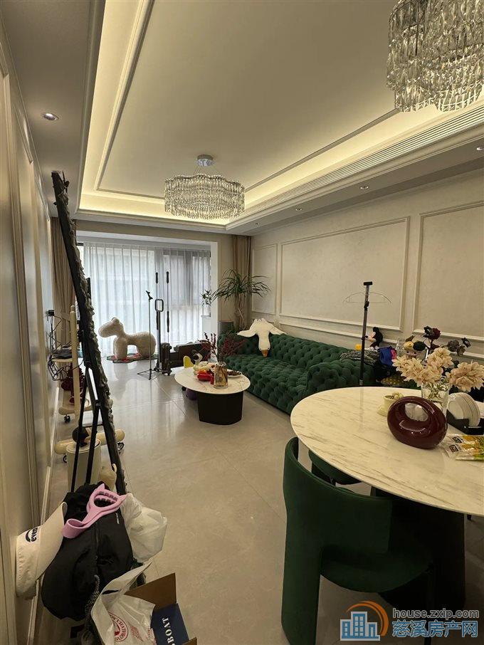 蔚蓝云图花苑  豪装30万+ 带车位