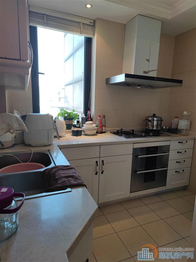 绿城慈园 精装自住顶复 送双车位 杂物间