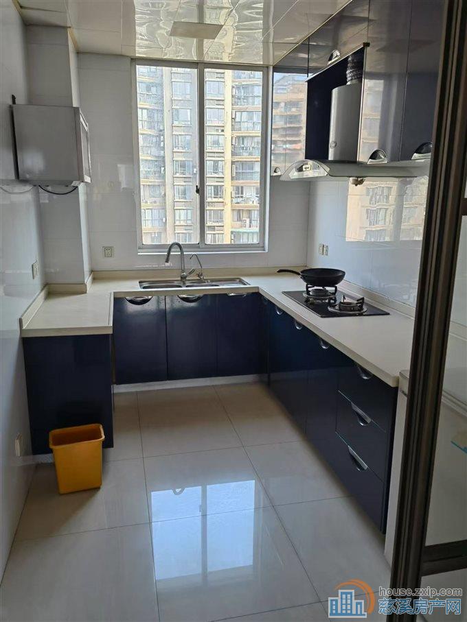 古塘秋月200平方+车位精装修228万