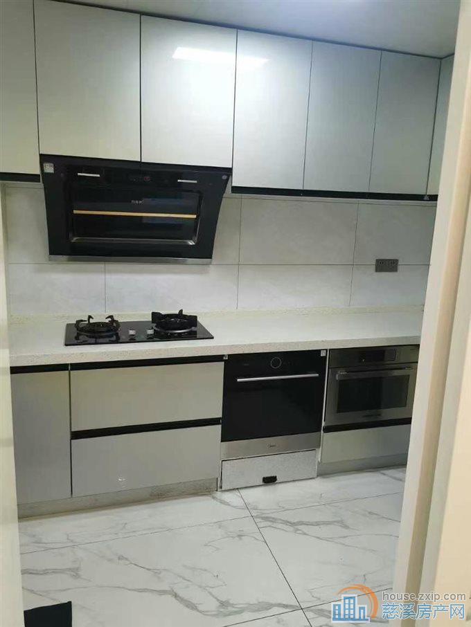 阳光城127平方现代精装修188万一口价