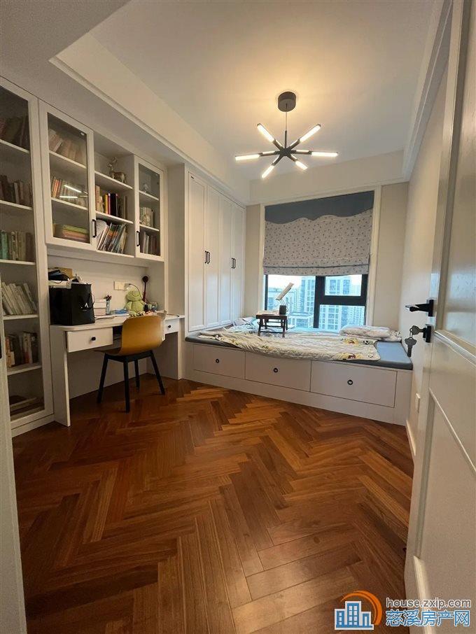 绿城御园 精装141平方310万中上层