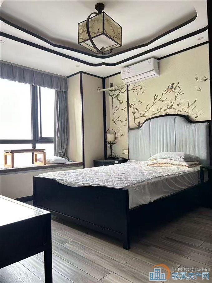 复地二期 142平好楼层东边套精装车位