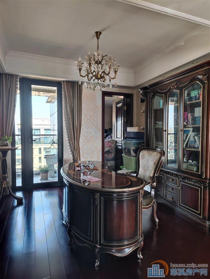 绿城慈园 精装自住顶复 送双车位 杂物间