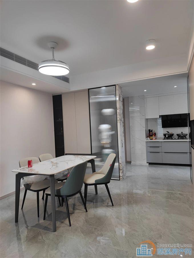 卓越湖樾云著花苑 精装 有车位 明月书院