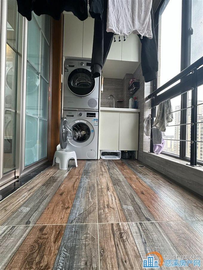 复地136平精装修，169万