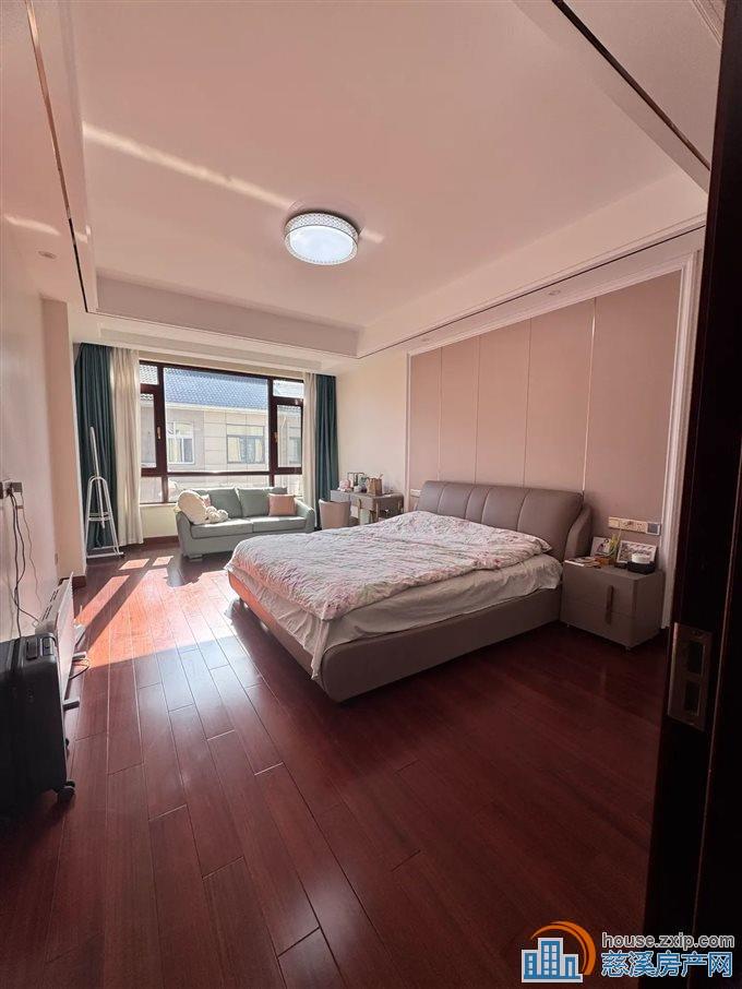 星光家园 二通三 新装140多万拎包入住