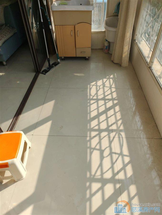 隆兴家园148平150万带车库精装三房