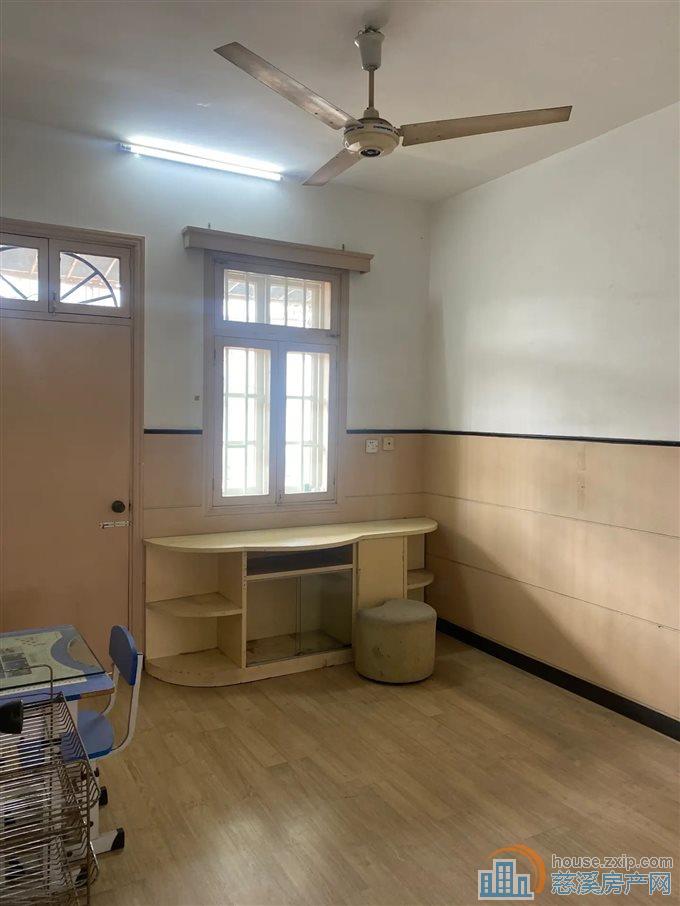 城东新村57平100万上林书包