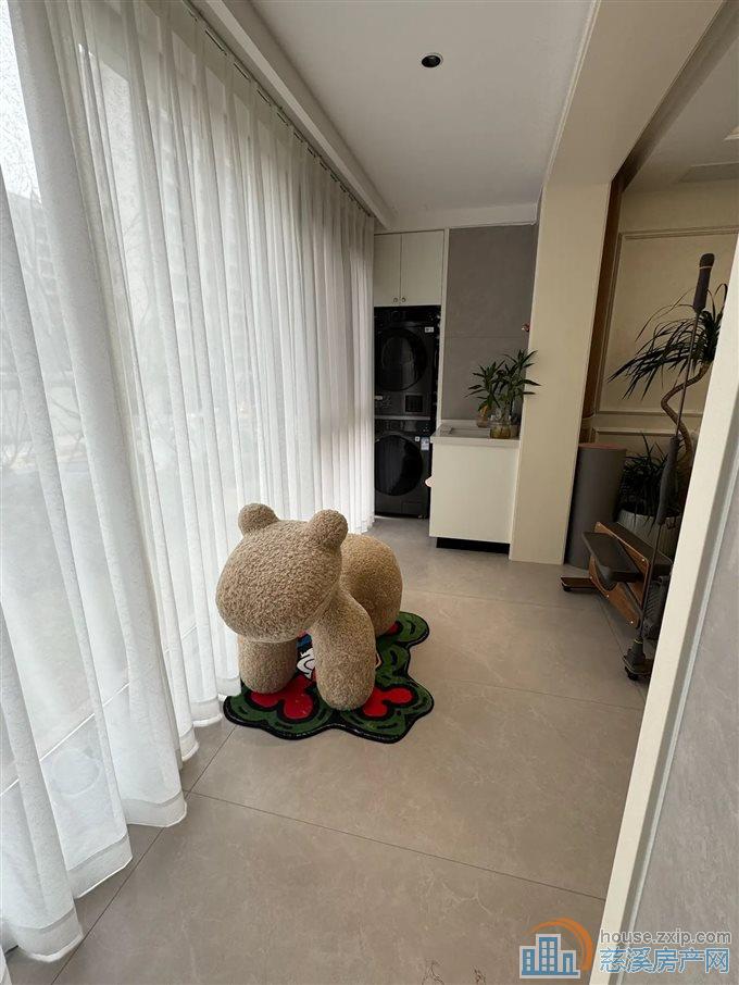 蔚蓝云图花苑精装洋房 送车位