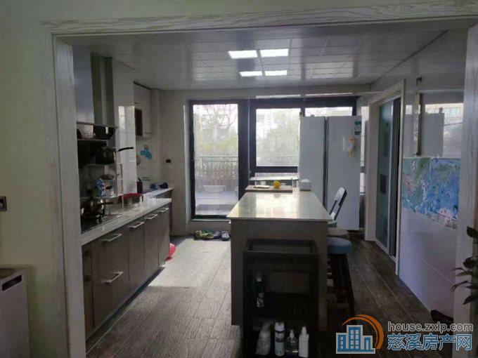 白金湾 144平 前面3阳台+朝北大露台