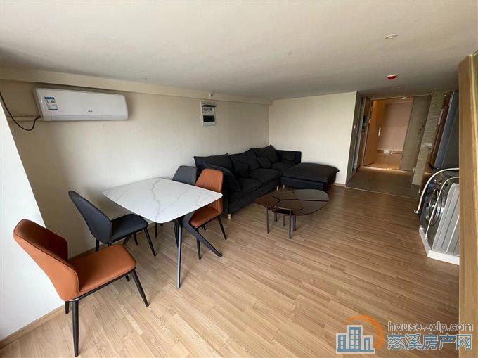 海铂中心 精装复式  生活便利