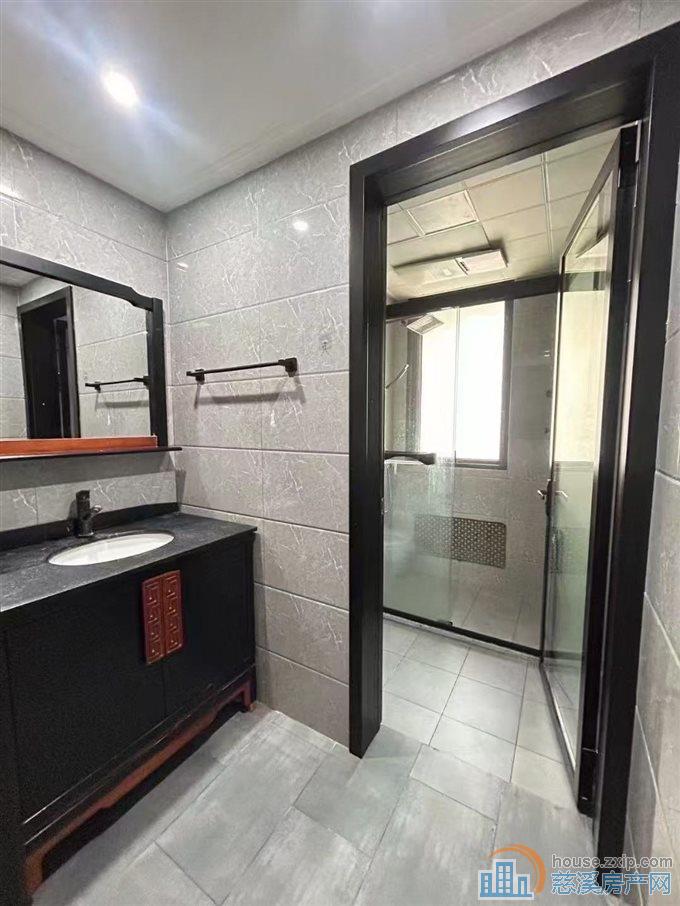 急复地二期黄金楼层东边套精装带车位