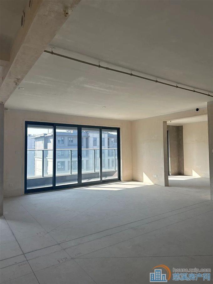 文锦书包房 美的君耀府 146平包税