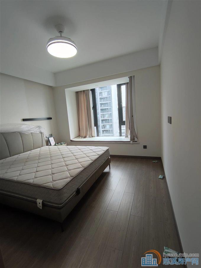 卓越湖樾云著花苑 精装 有车位 明月书院