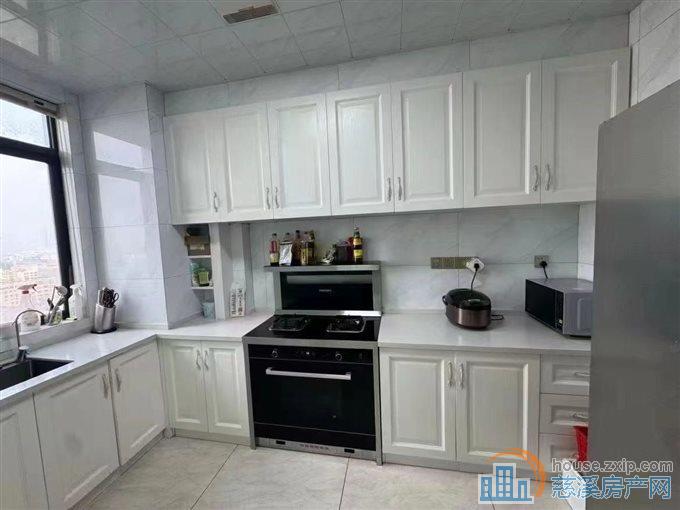 捡漏阳光城小高层143平精装带车位