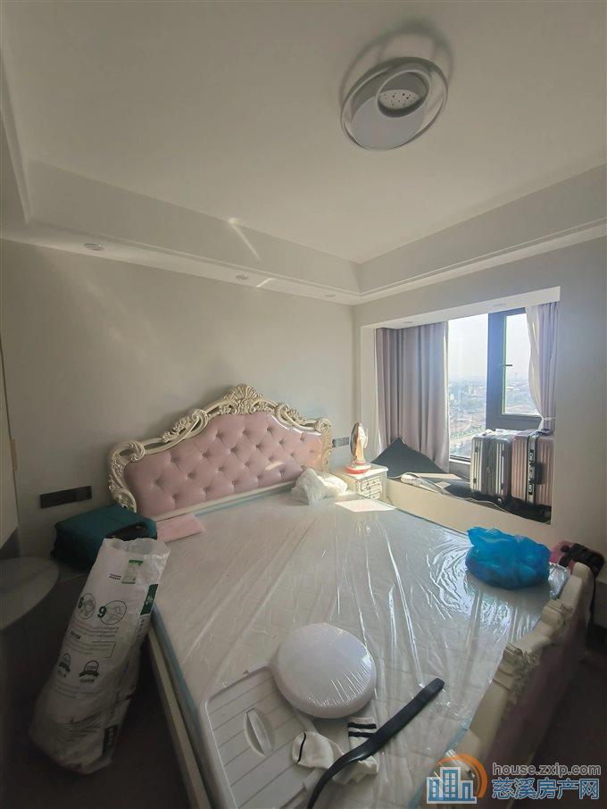 红星天铂佳苑 爱琴海国际广场旁中装修