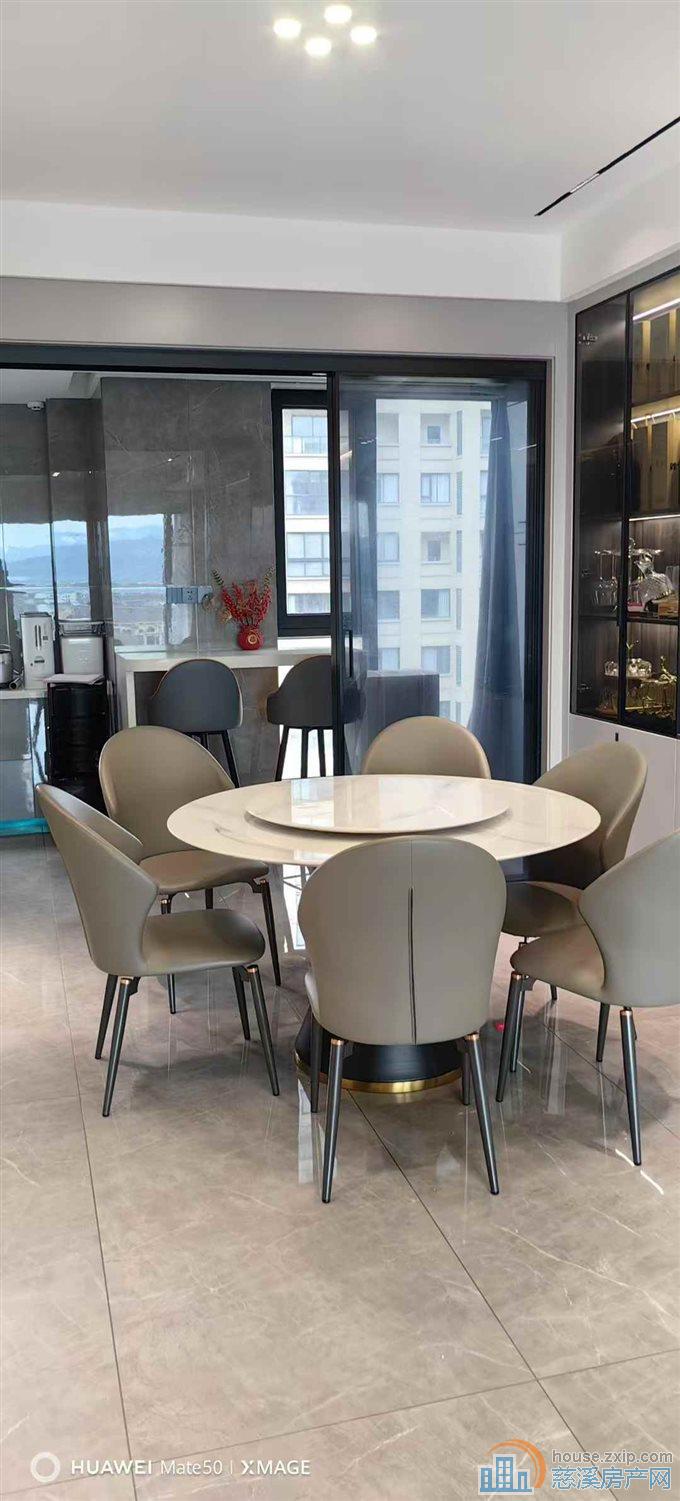 特价出售阳光城164平328万送两车位