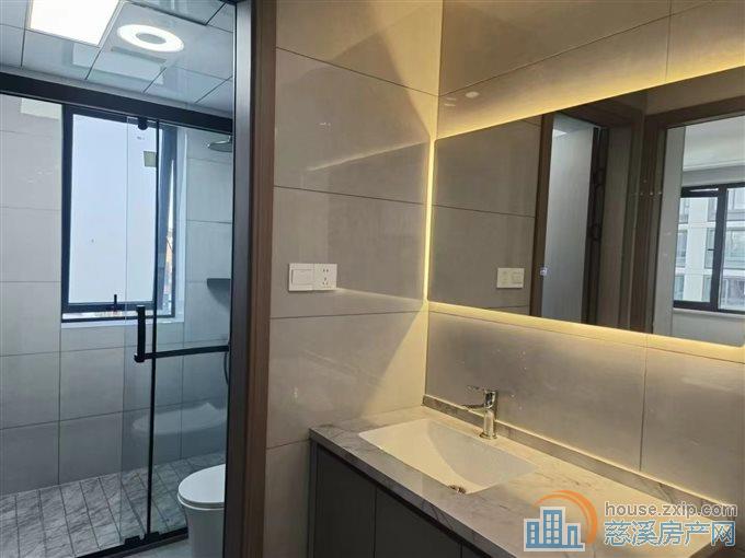 檀府东区洋房三室二卫精装双车位7200元