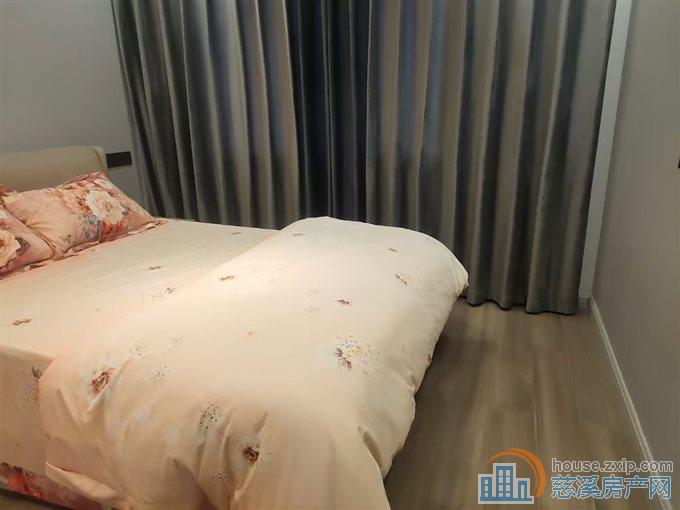 恒厚阳光城二期144平婚装265万