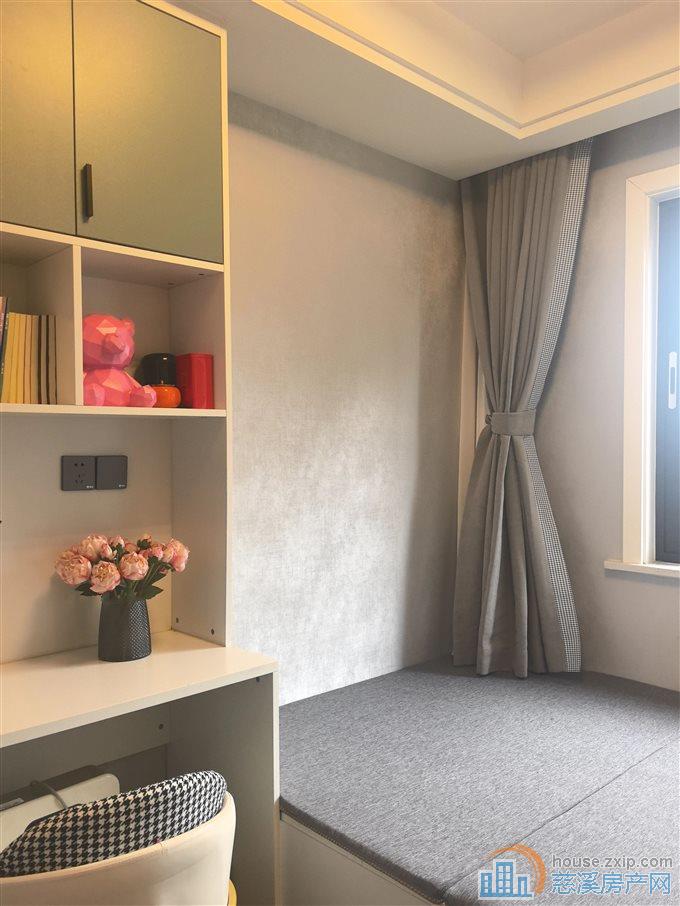 俯院江南北区125平178万带车位