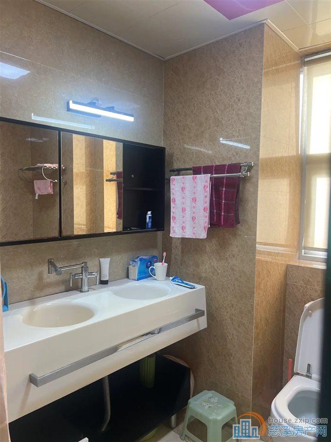 东方明珠  城南精装小区 带车位