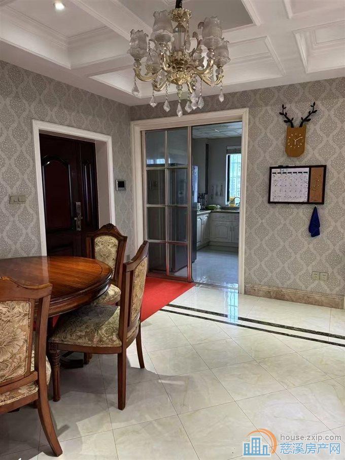 天怡嘉苑中上层154平精装带车位2年到