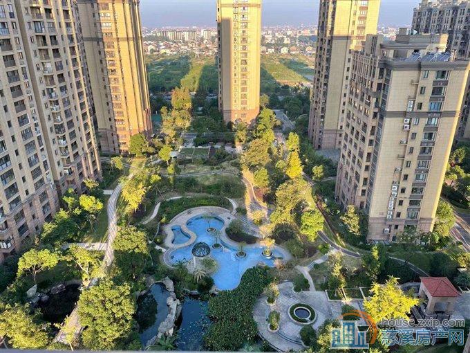 白金湾 精装136平149万有车位