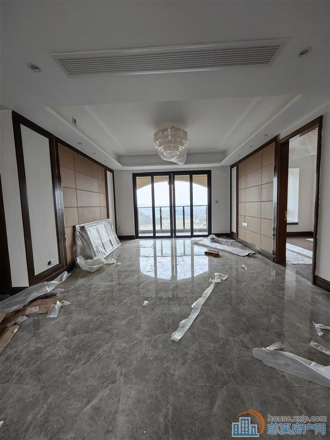 恒大河悦府洋房顶复175平195万精装