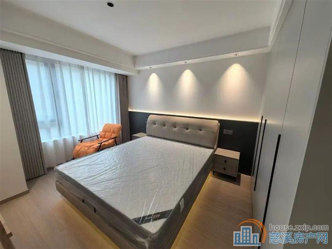 银杏小镇 88平139.8万精装满二年