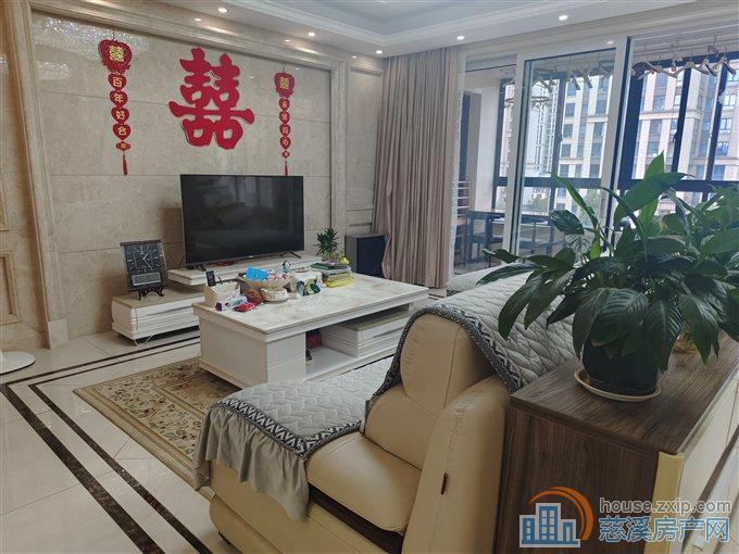 天悦湾花苑200平298万黄金楼层四房