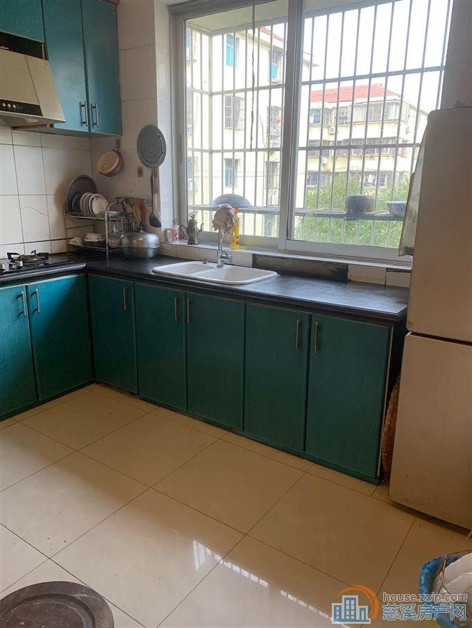 金山南区76平90万满五年楼层好