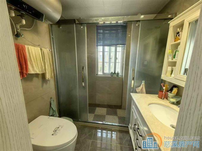 星光家园二期电梯洋房85平