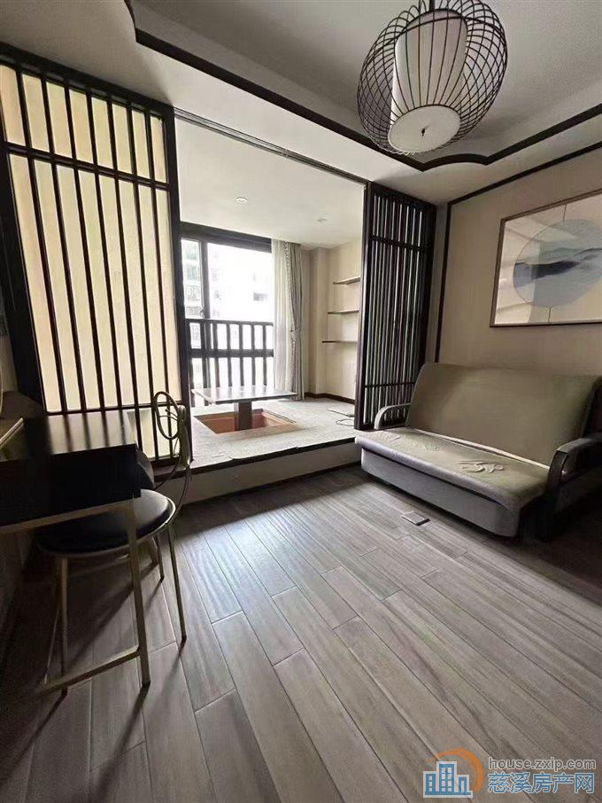 复地二期142平好楼层东边套精装车位