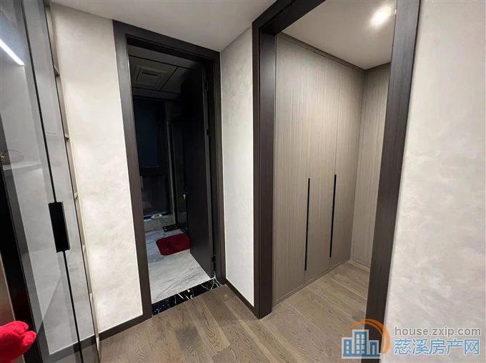 珑玥府中叠179平,精装修带车位